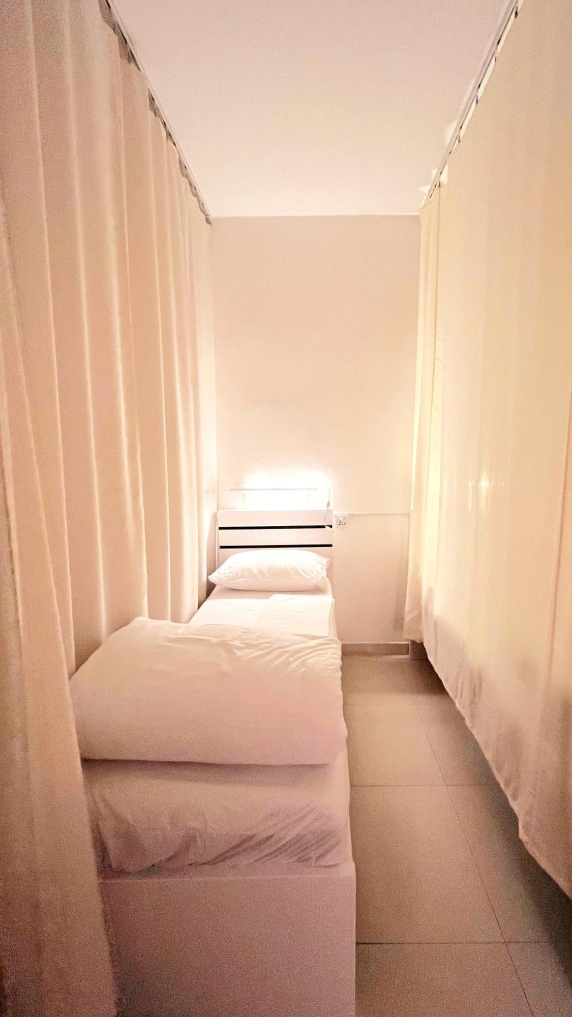 Westay Capsule Hostel Dubai Luaran gambar